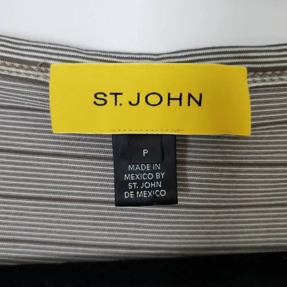 ♥St. John top   - Picture 4 of 10